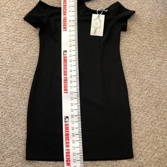LBD ... new with tags .. fits a Size S - Picture 4 of 5